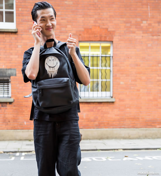 有图有真相 双肩包这么搭 让你赚足回头率