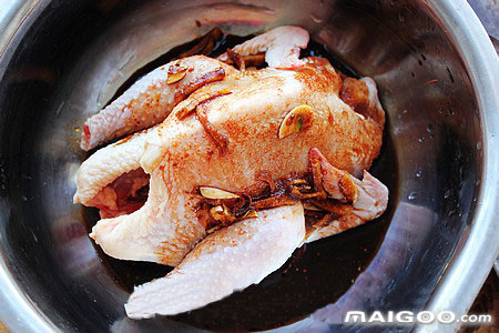 烤鸡怎么腌制入味家用电烤箱烤鸡的做法及窍门